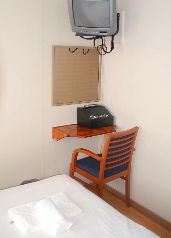 Budget Hostel Bargain Toko Амстердам Номер фото