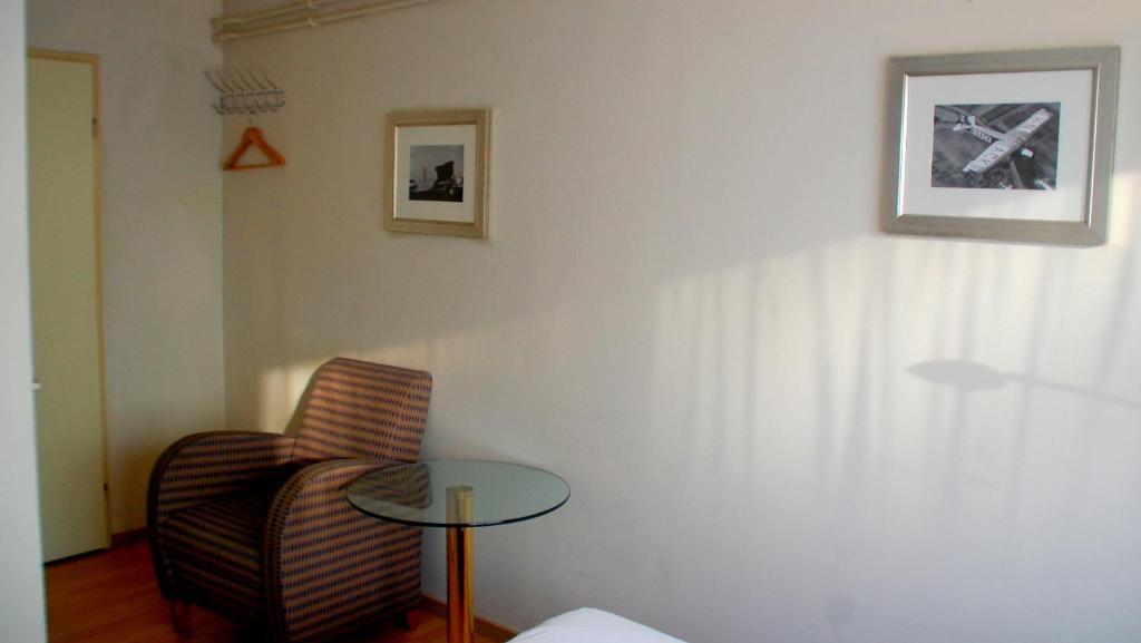 Budget Hostel Bargain Toko Амстердам Номер фото