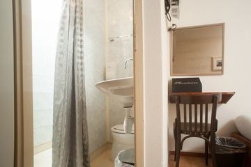 Budget Hostel Bargain Toko Амстердам Экстерьер фото